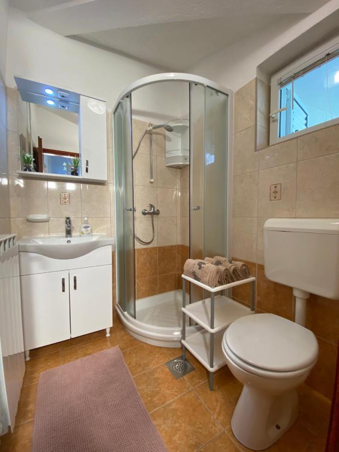 Guest House Renata Пломин Экстерьер фото