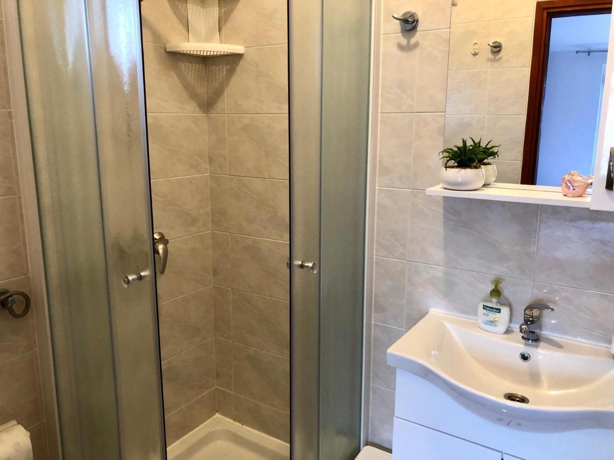 Guest House Renata Пломин Экстерьер фото